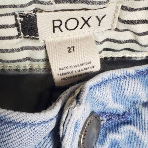 Roxy Women's High Rise Light Wash Denim Shorts Size 27 Raw Hem Cutoff Distressed - Picture 5 of 8
